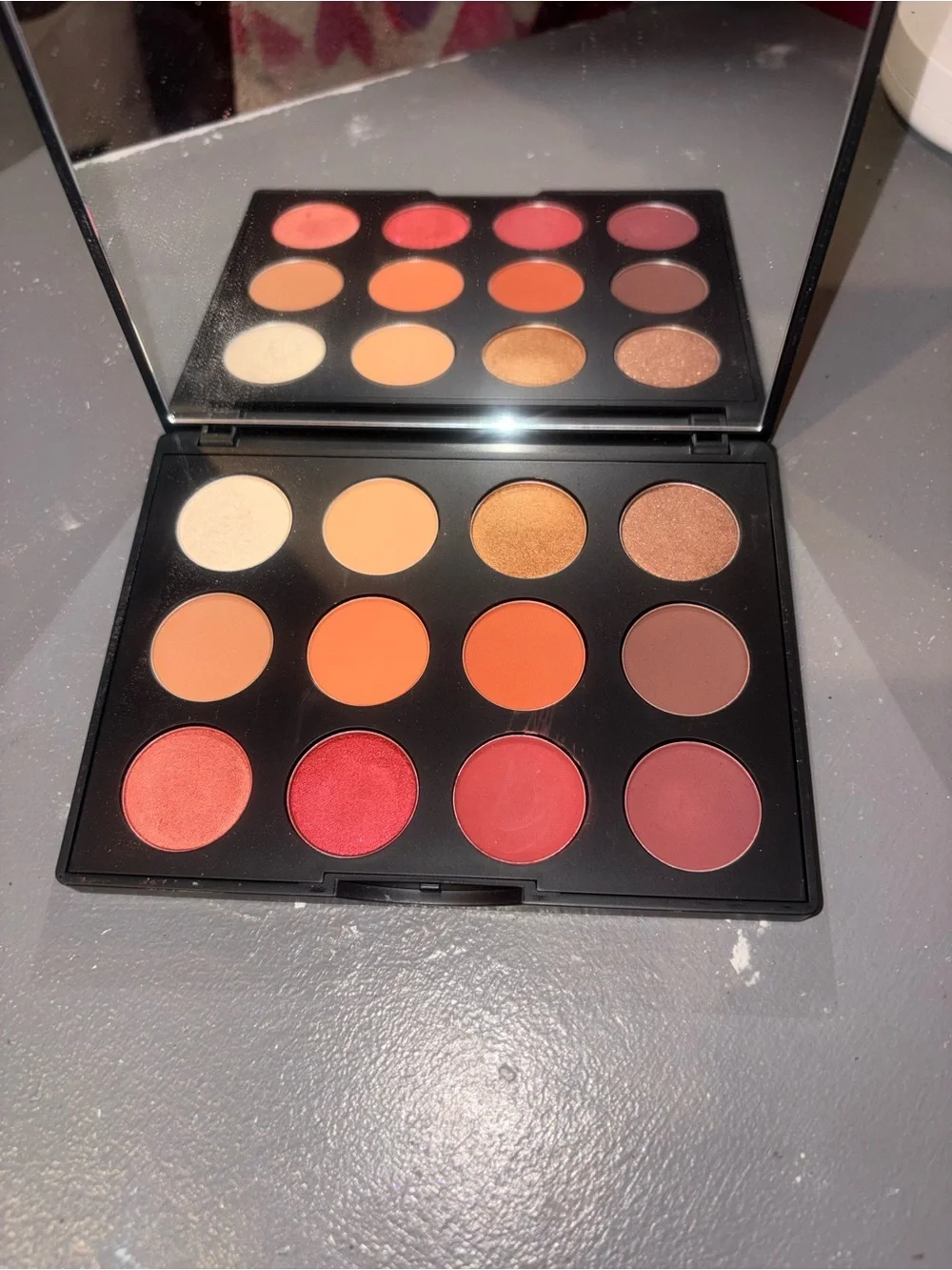MAC Art Library Eyeshadow Palette
